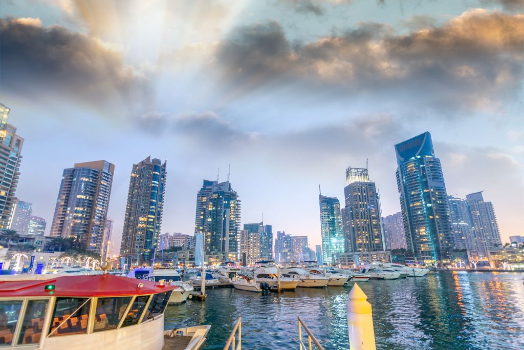 Rinnovo licenza commerciale a Dubai - tempistiche, costi e procedura completa