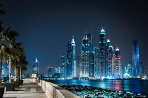Differenza tra Free Zone e Mainland a Dubai - quale scegliere per la tua società