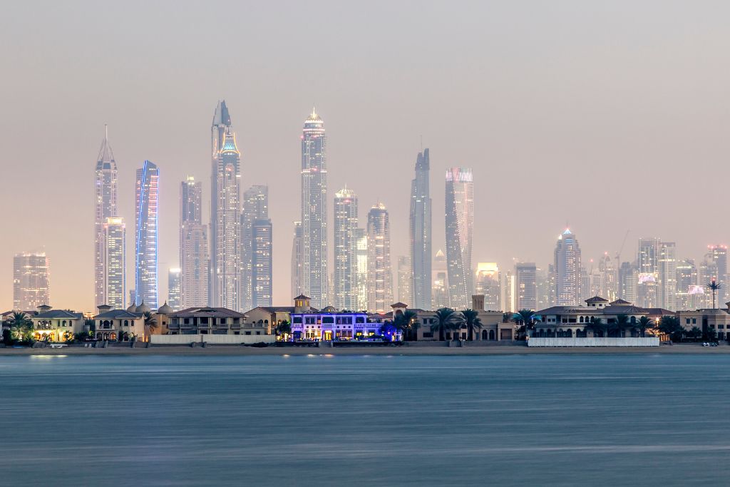 Perché a Dubai non si pagano le tasse- storia, motivi e situazione attuale