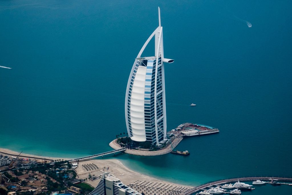 Investire in data center a Dubai: opportunità, rendimenti e prospettive di un mercato in crescita
