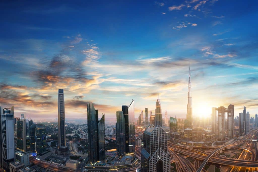 Opportunità industriali a Dubai - settori in crescita, incentivi e vantaggi per investire nel manifatturiero