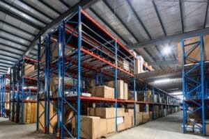 Investire in magazzini a Dubai - rendimenti, zone strategiche e opportunità nel settore logistico