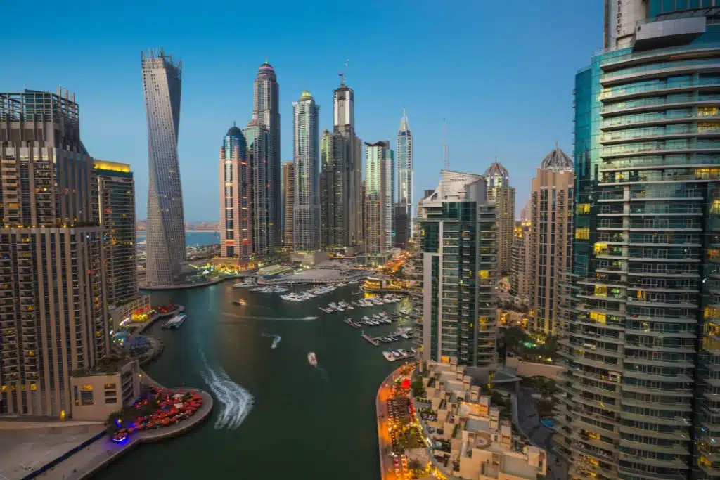 Prigione per debiti a Dubai - cosa prevede davvero la legge e come tutelarsi
